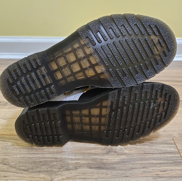 Dr. Martens 1460 WEDNESDAY HOLMES FOR PRIDE LEATHER BOOTS, size US 9 - Picture 12 of 13